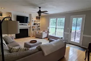 1578 Fair Oaks Ln, Snellville, GA 30078 - Photo 2