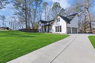 170 Michaela Dr, Alpharetta, GA 30009 - Photo 2