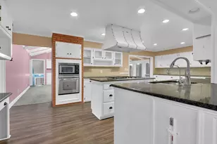 326 Fayette Dr, Winder, GA 30680 - Photo 2