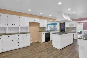 326 Fayette Dr, Winder, GA 30680 - Photo 4