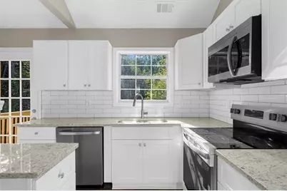 4827 Daintree Court, Flowery Branch, GA 30542 - Photo 18