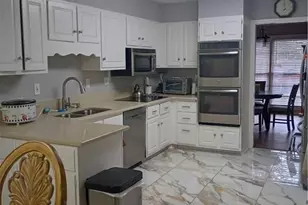 2589 King Cir SE, Conyers, GA 30013 - Photo 2