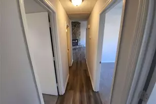 915 Fox Valley Ct, Stone Mountain, GA 30088 - Photo 10