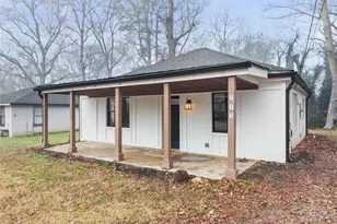 212 Walker Dr, Monroe, GA 30655 - Photo 1