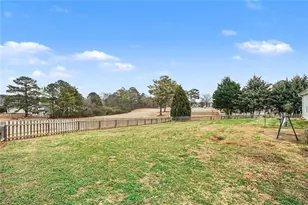 215 Country Club Dr, Hiram, GA 30141 - Photo 30