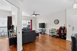 1074 Peachtree Walk NE, Atlanta, GA 30309 - Photo 4