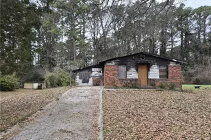 6203 Castlewood Dr, Morrow, GA 30260 - Photo 2