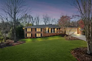 2667 Fontainebleau Dr, Dunwoody, GA 30360 - Photo 1