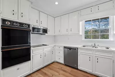 2667 Fontainebleau Drive, Dunwoody, GA 30360 - Photo 16