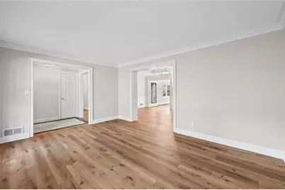 2667 Fontainebleau Drive, Dunwoody, GA 30360 - Photo 8
