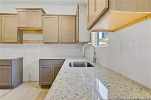 161 Bloomfield Cir, Canton, GA 30114 - Photo 2