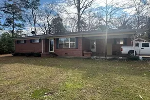 175 Ridgecrest Dr NW, Calhoun, GA 30701 - Photo 1