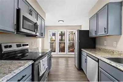 658 Hunt Station Drive, Lawrenceville, GA 30044 - Photo 8