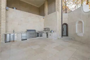 8330 Jett Ferry Rd, Sandy Springs, GA 30350 - Photo 86