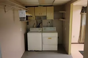 747 Dixon Rd, Jonesboro, GA 30238 - Photo 10