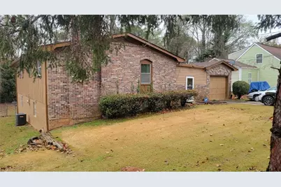 747 Dixon Road, Jonesboro, GA 30238 - Photo 2