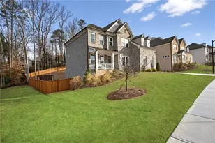 3745 Heddington Ln NE, Marietta, GA 30062 - Photo 2