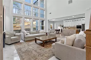 3745 Heddington Ln NE, Marietta, GA 30062 - Photo 10