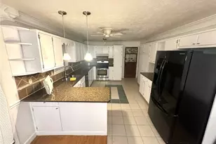 2554 Brocklin Dr, Grayson, GA 30017 - Photo 4