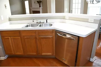 355 Magnolia Walk Lane, Atlanta, GA 30349 - Photo 6