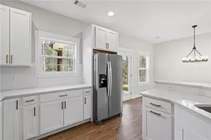 1816 Oak Spring St, Statham, GA 30666 - Photo 12