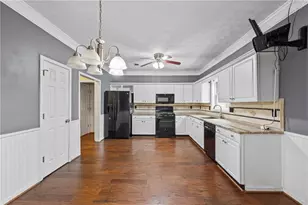 955 Pointers Way, Lawrenceville, GA 30043 - Photo 10