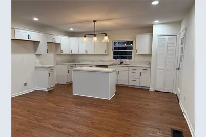 2996 Laguna Drive, Decatur, GA 30032 - Photo 6