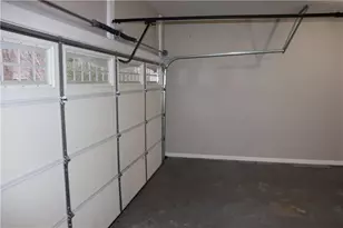 932 Granite Springs Ln, Stone Mountain, GA 30083 - Photo 16