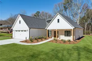 125 Scarlett Pippin Dr, Clarkesville, GA 30523 - Photo 2