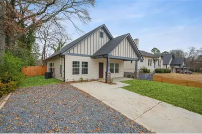 623 Hamilton E Holmes Drive NW, Atlanta, GA 30318 - Photo 2