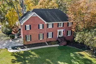 4035 Willows Way, Marietta, GA 30062 - Photo 2