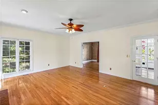 4035 Willows Way, Marietta, GA 30062 - Photo 16