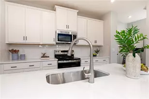 862 Leraes Way, Loganville, GA 30052 - Photo 4