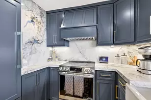 700 Park Regency Pl NE, Atlanta, GA 30326 - Photo 14