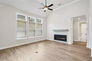 551 Pearl St, Cumming, GA 30040 - Photo 6