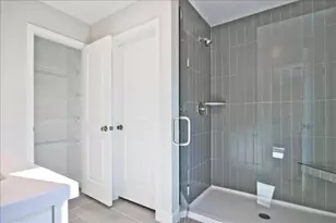 673 Sunstone Ln, Lawrenceville, GA 30043 - Photo 4