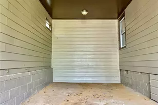 664 Florence Pl NW, Atlanta, GA 30318 - Photo 4