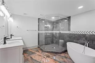 664 Florence Pl NW, Atlanta, GA 30318 - Photo 18