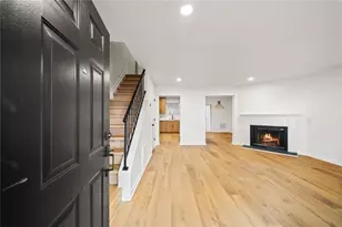 2811 Queen Anne Ct, Atlanta, GA 30350 - Photo 2