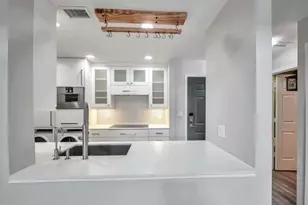 1074 Peachtree Walk NE, Atlanta, GA 30309 - Photo 6