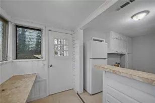 725 Matilda Pl NW, Atlanta, GA 30318 - Photo 14