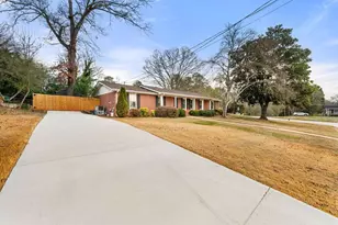 161 Deerwood Cir, Smyrna, GA 30082 - Photo 2