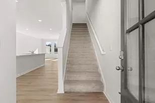 6736 Leigh St, Flowery Branch, GA 30542 - Photo 4