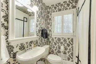 42 Pine Lake Dr, Sandy Springs, GA 30327 - Photo 22