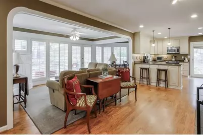 42 Pine Lake Drive, Sandy Springs, GA 30327 - Photo 14