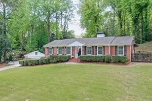 42 Pine Lake Dr, Sandy Springs, GA 30327 - Photo 2