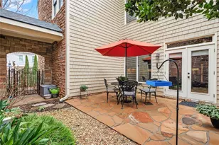 2066 Heathermere Way, Roswell, GA 30075 - Photo 14