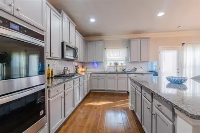 1458 Kim Manor Way, Lawrenceville, GA 30043 - Photo 18