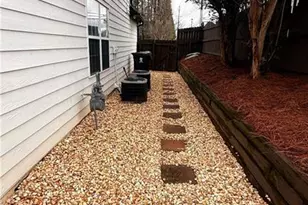 4905 Weathervane Dr, Alpharetta, GA 30022 - Photo 4