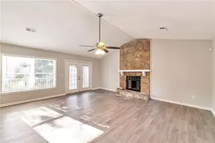 1012 Mainstreet Lake Dr, Stone Mountain, GA 30088 - Photo 2